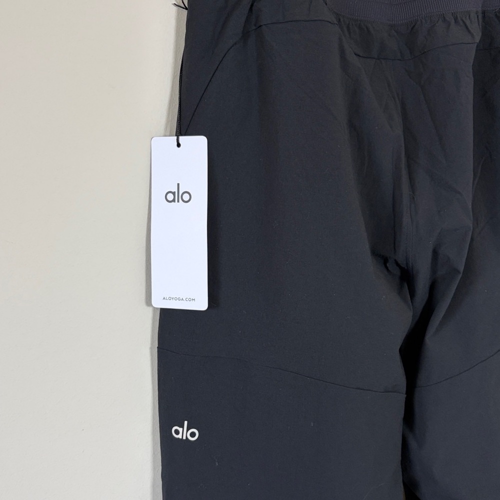ALO Yoga Men's Black Performance Jogger Pants - Picture 9 of 15